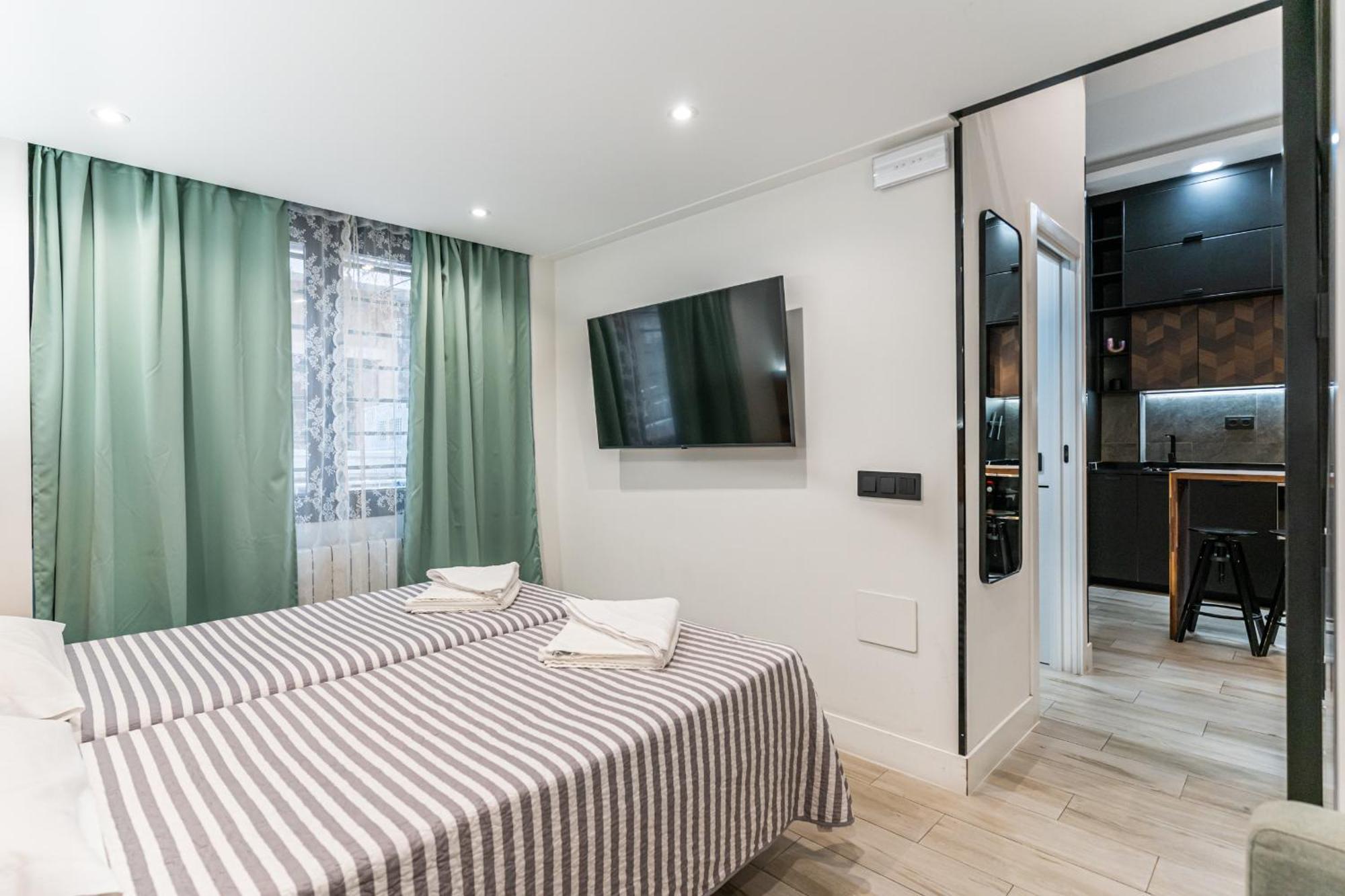 Cc Atocha Apartments Мадрид Экстерьер фото